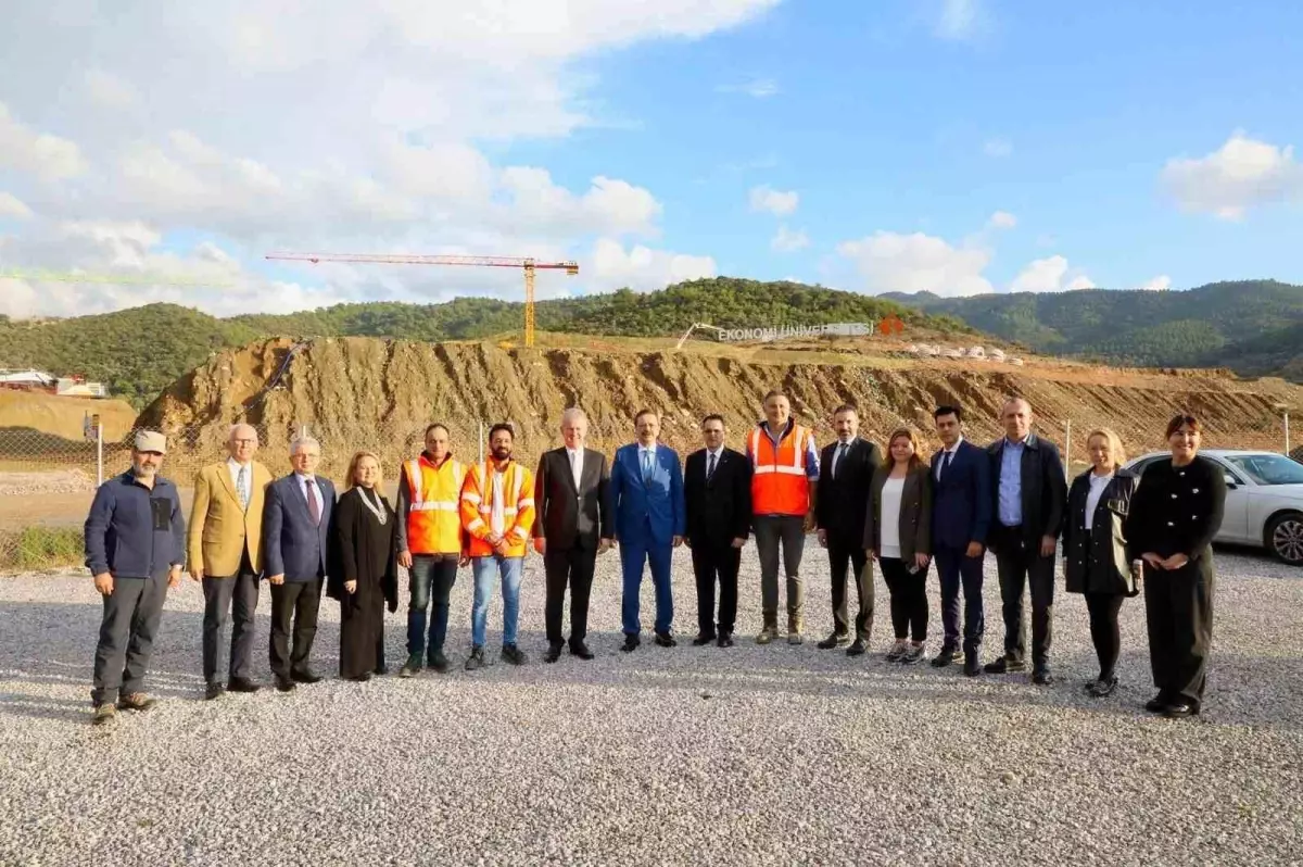 İzmir Ekonomi Üniversitesi’nin Yeni Kampüsü İncelendi